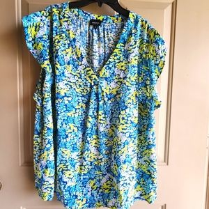 Ladies 2X flutter sleeve shirt by Jones&Co